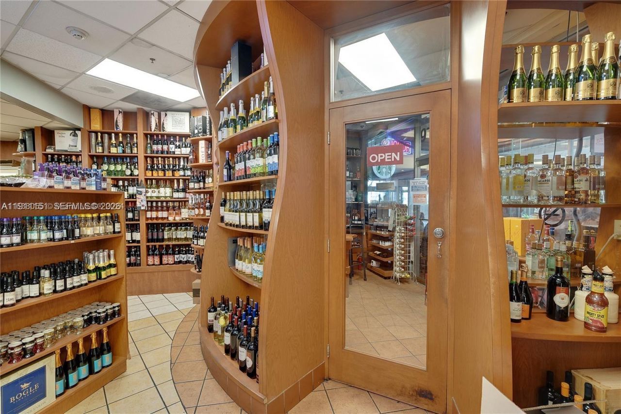 1717 N Bayshore Dr, Unit A-1950, Miami, FL 33132 Photo