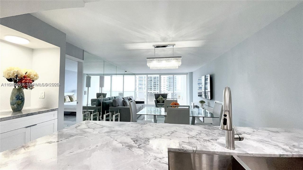 1717 N Bayshore Dr, Unit A-1950, Miami, FL 33132 Photo