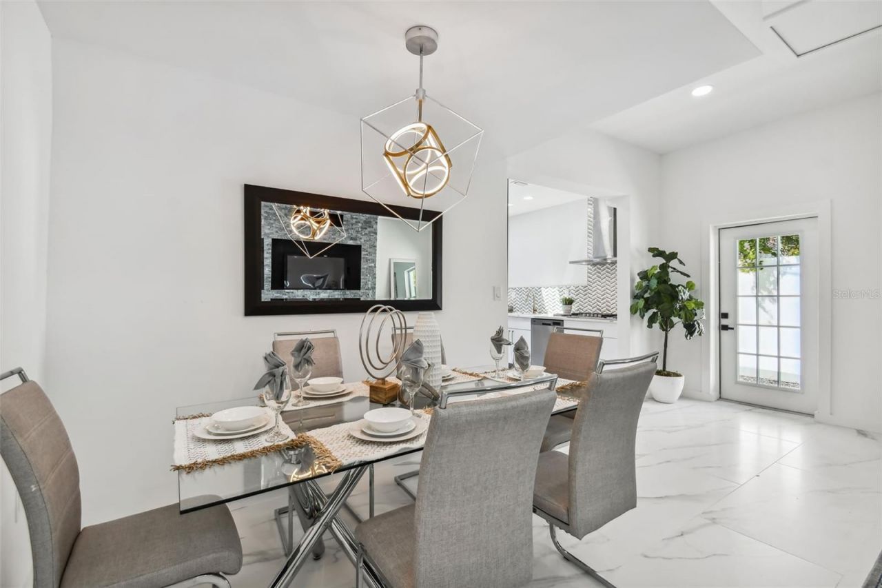 110 28th Avenue N, Unit B, Saint Petersburg, FL 33704 Photo