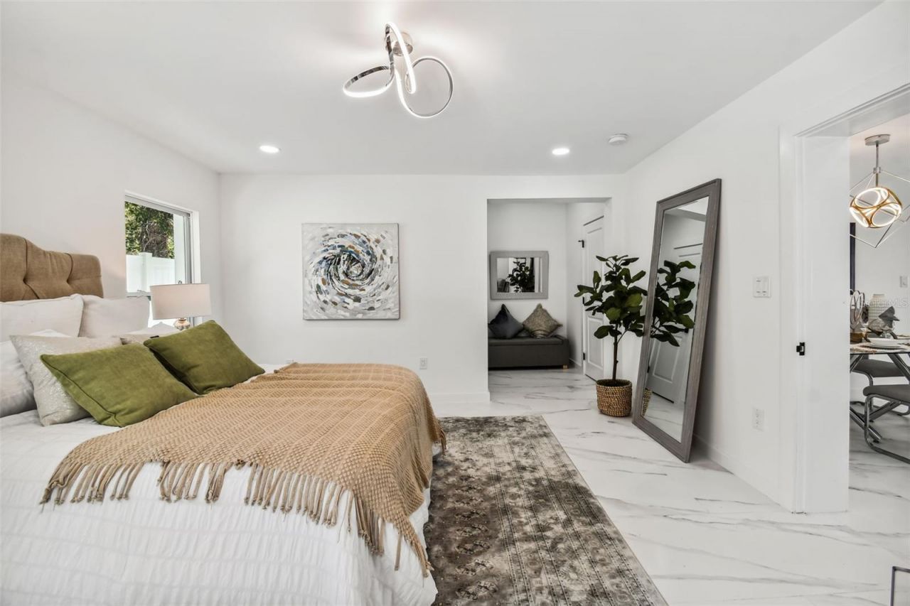 110 28th Avenue N, Unit B, Saint Petersburg, FL 33704 Photo