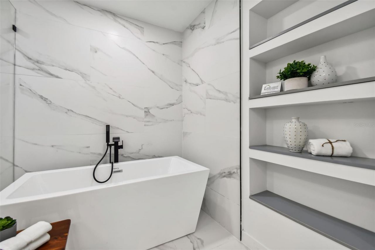 110 28th Avenue N, Unit B, Saint Petersburg, FL 33704 Photo