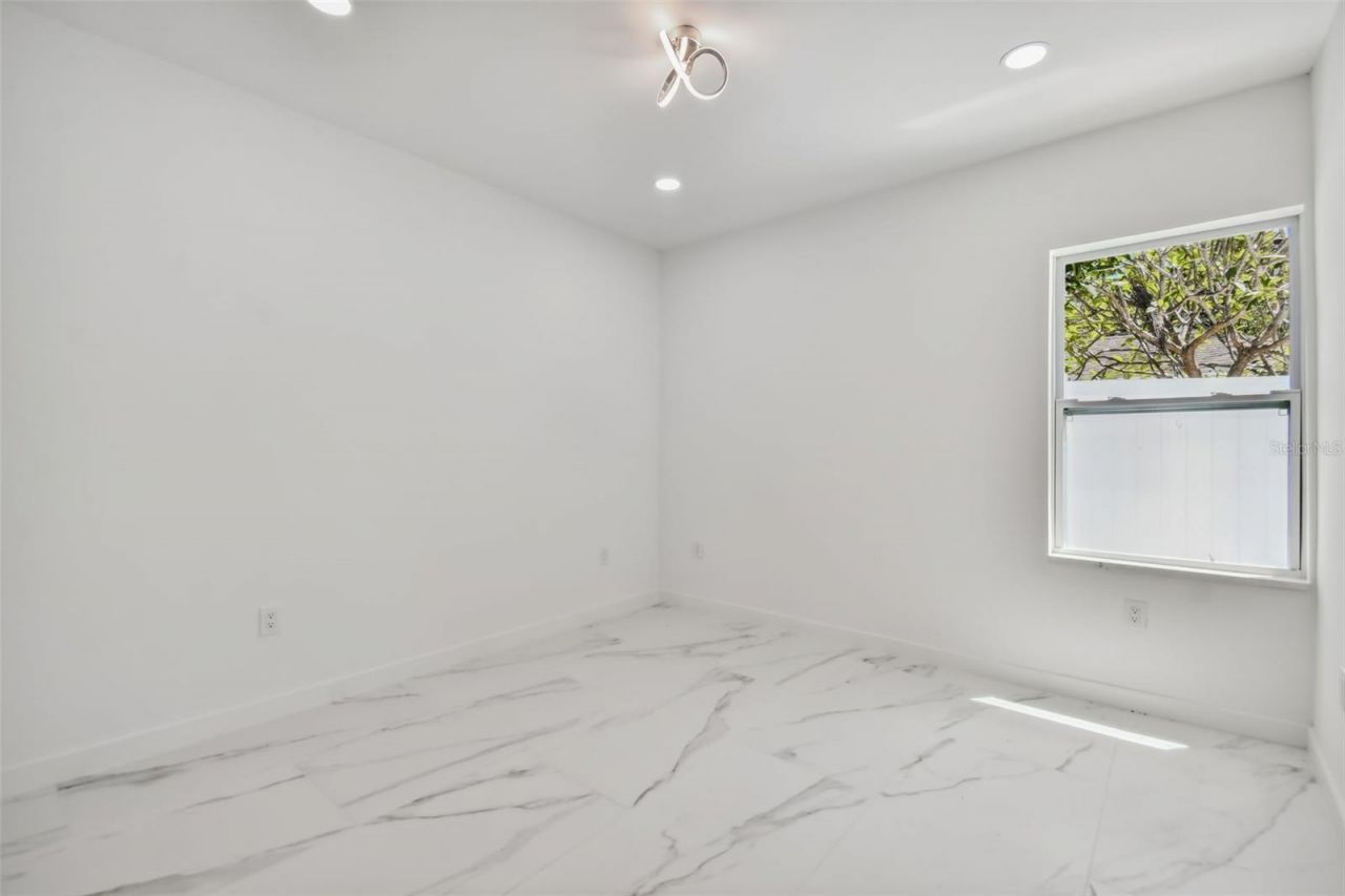 110 28th Avenue N, Unit B, Saint Petersburg, FL 33704 Photo