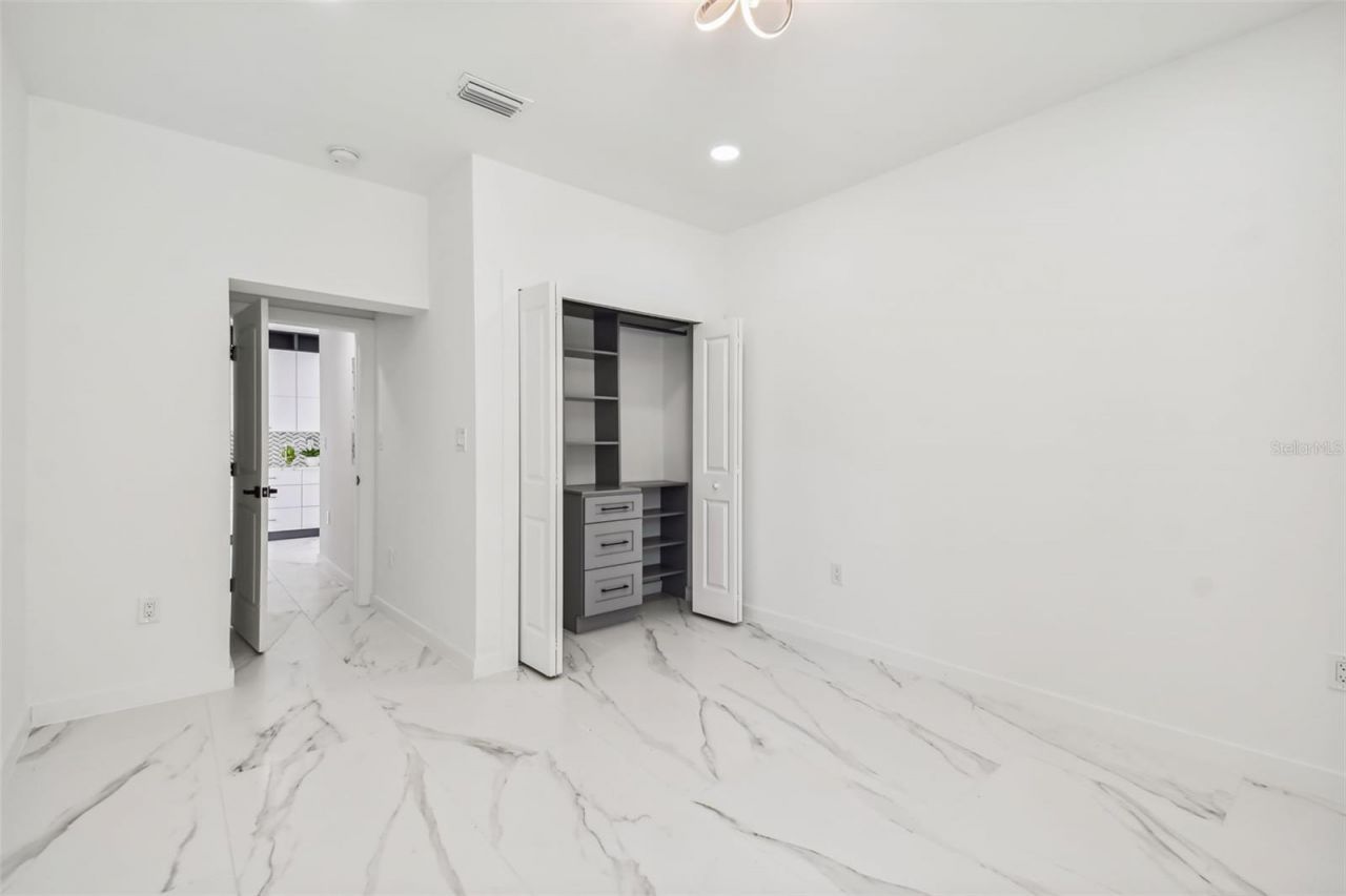 110 28th Avenue N, Unit B, Saint Petersburg, FL 33704 Photo