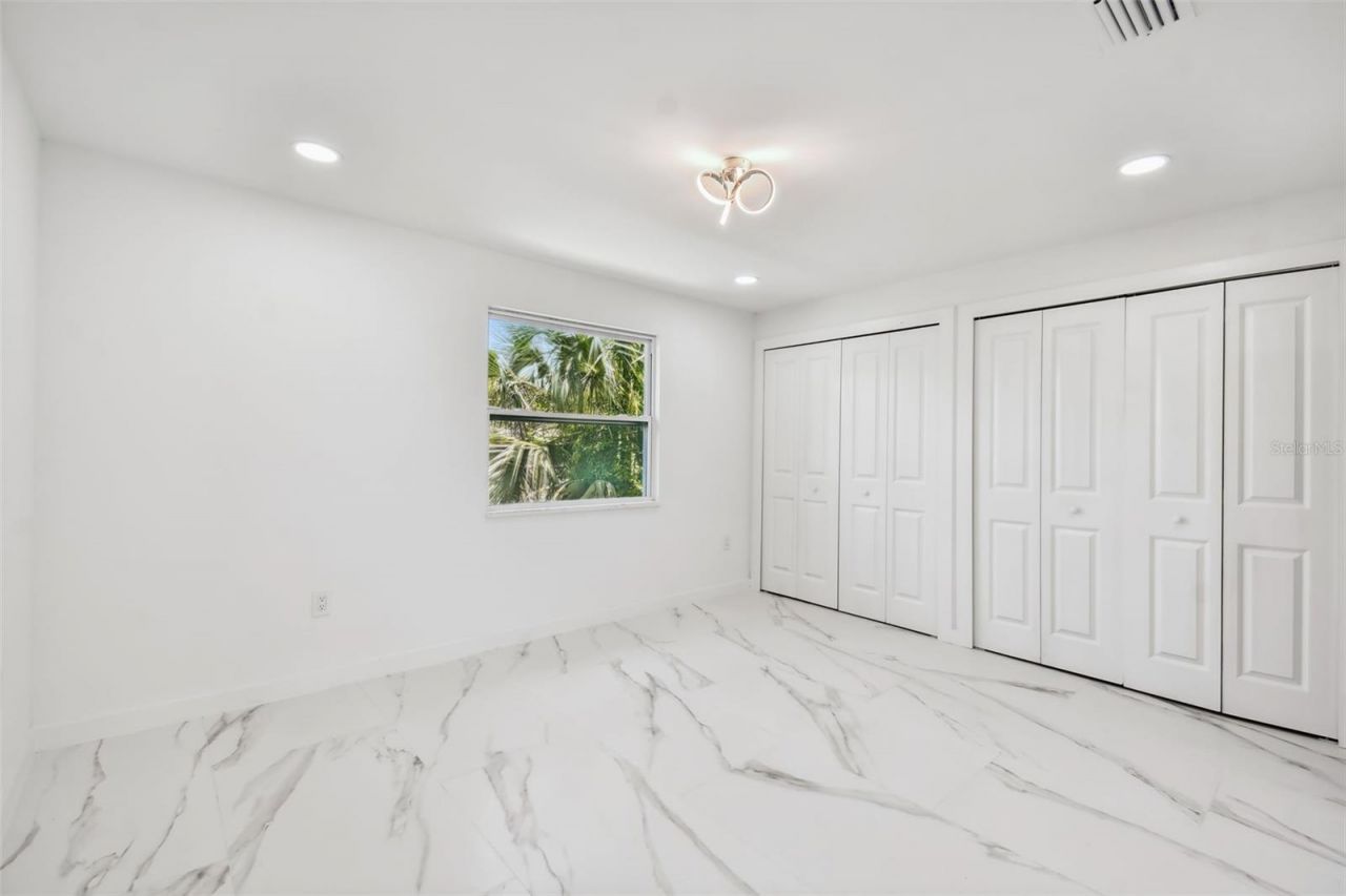 110 28th Avenue N, Unit B, Saint Petersburg, FL 33704 Photo