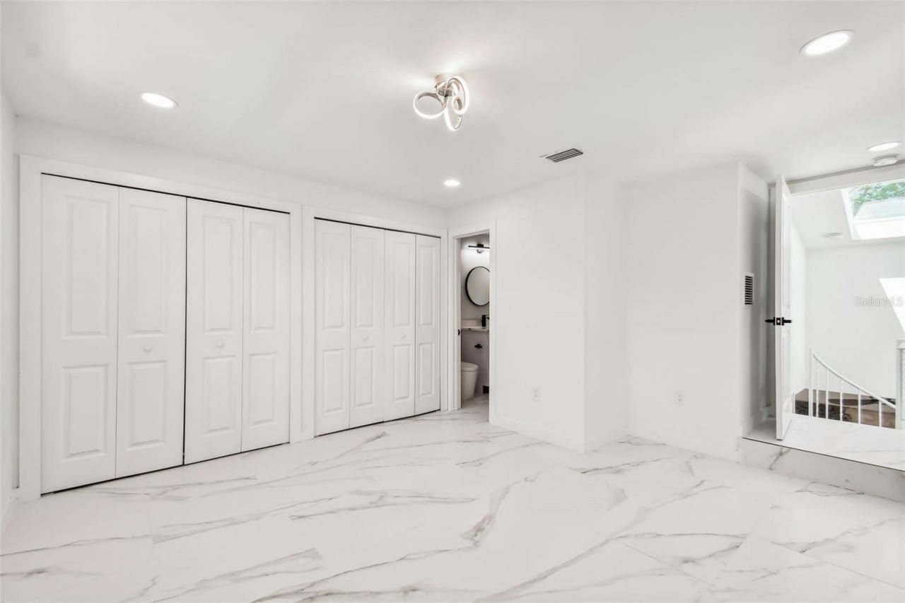 110 28th Avenue N, Unit B, Saint Petersburg, FL 33704 Photo