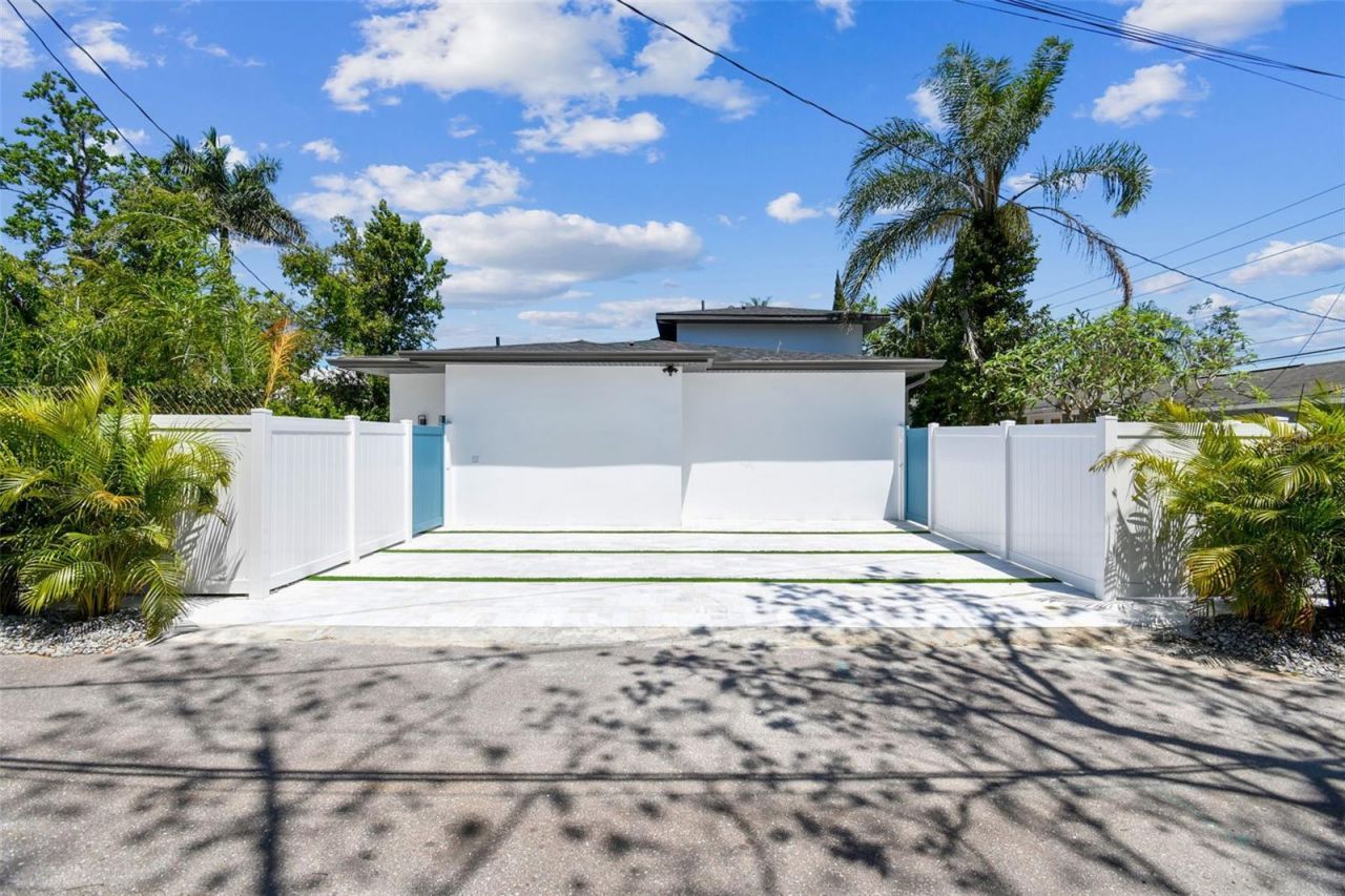 110 28th Avenue N, Unit B, Saint Petersburg, FL 33704 Photo