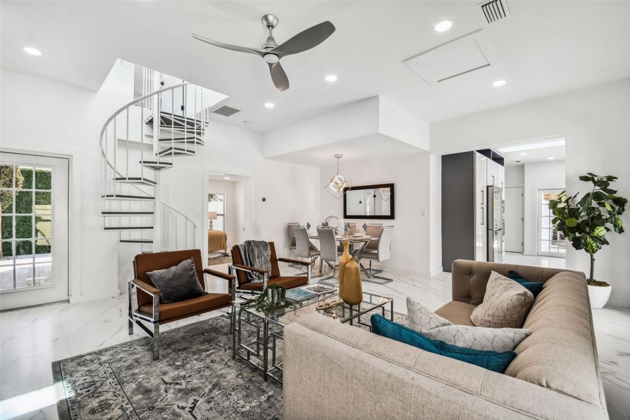 110 28th Avenue N, Unit B, Saint Petersburg, FL 33704 Photo