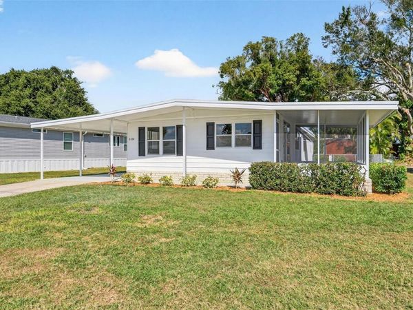 1114 ELKHART CIRCLE, TAVARES, FL 32778