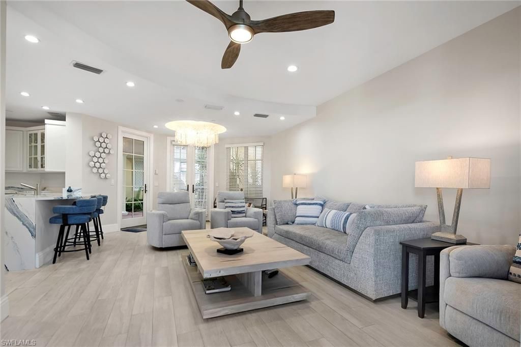 1160 Clam Ct, Unit 3, Naples, FL 34102 Photo