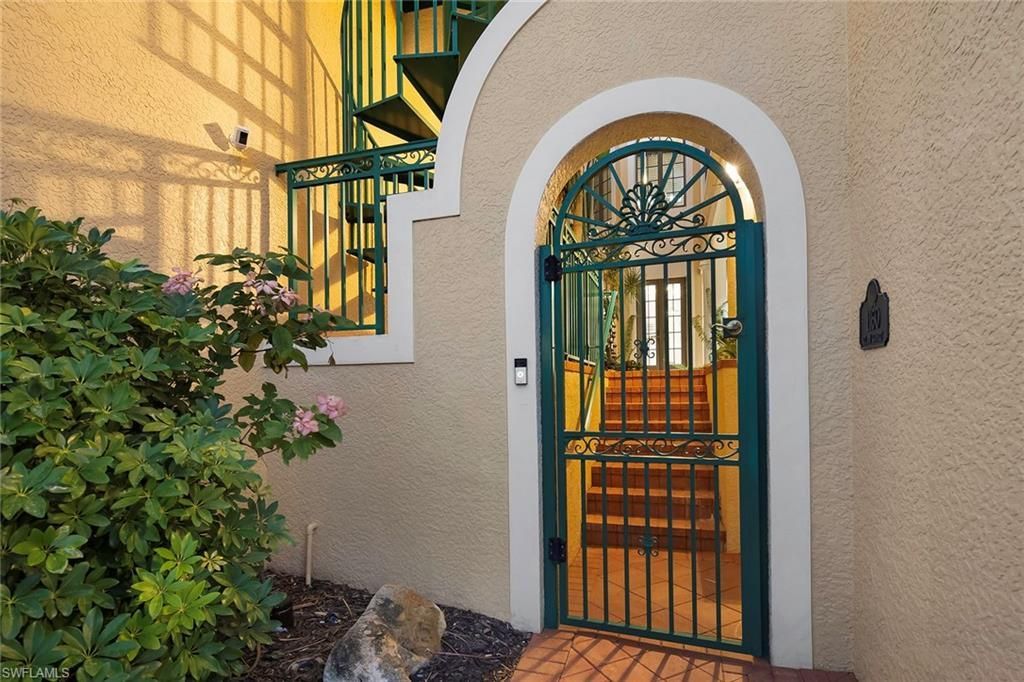 1160 Clam Ct, Unit 3, Naples, FL 34102 Photo