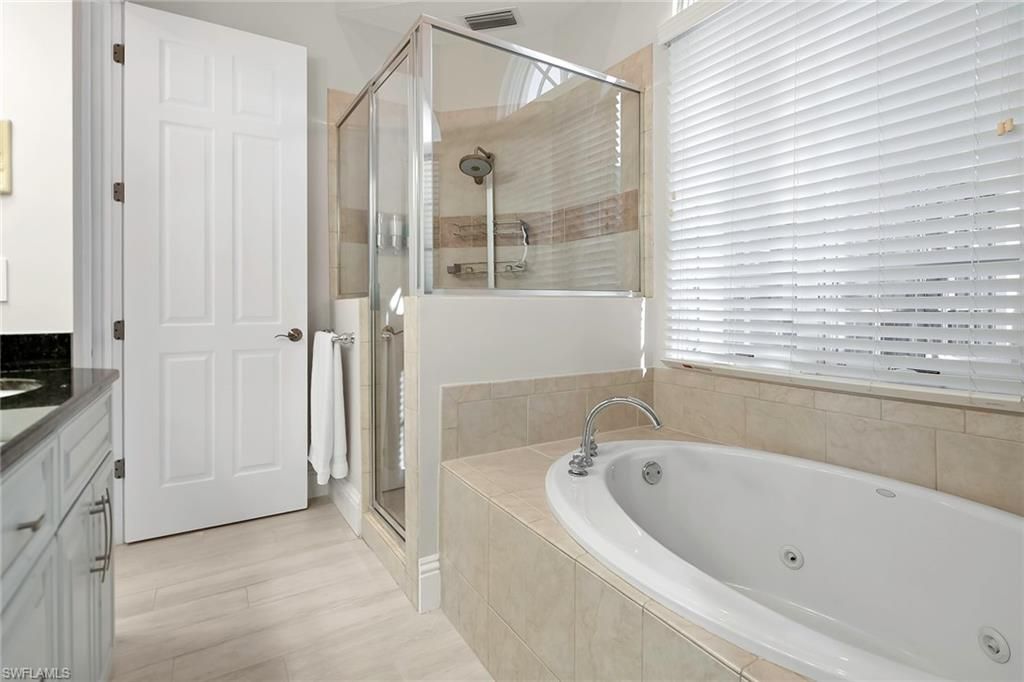 1160 Clam Ct, Unit 3, Naples, FL 34102 Photo