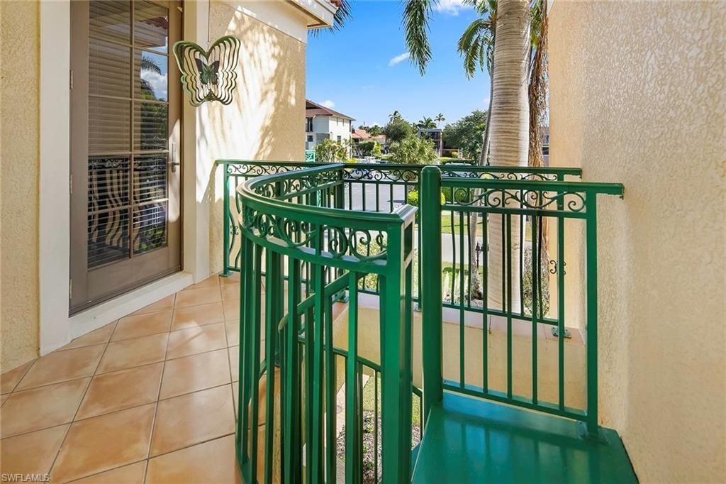 1160 Clam Ct, Unit 3, Naples, FL 34102 Photo