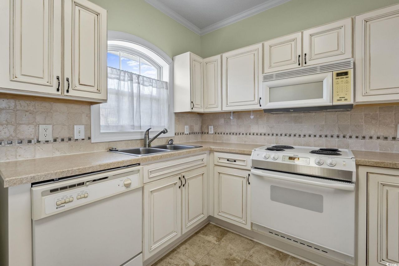 3973 Forsythia Ct. Photo 10