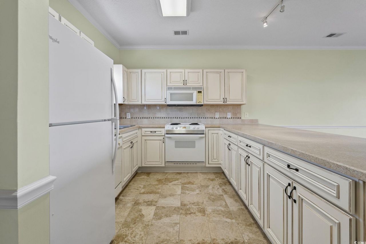 3973 Forsythia Ct. Photo 9