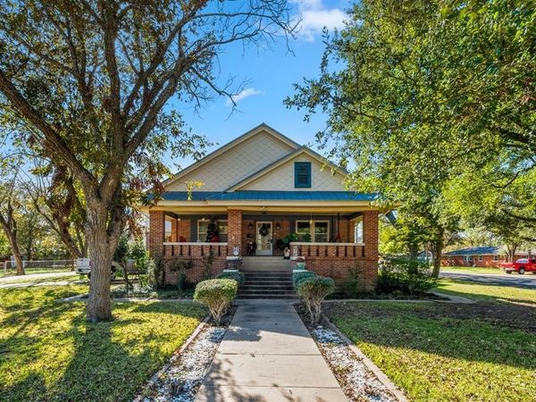 501 S Adams Street S, McGregor, TX 76657