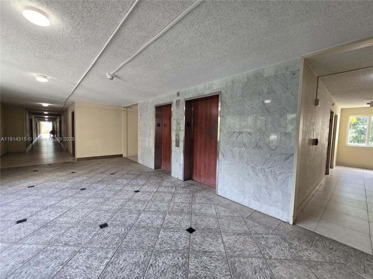 6940 Miami Gardens Dr, Unit 1-319, Hialeah, FL 33015 Photo