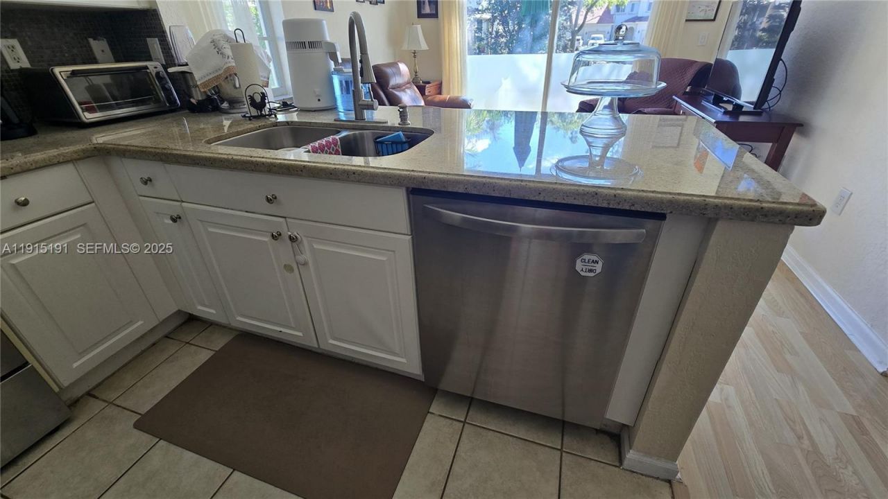 7950 NW 20th St, Pembroke Pines, FL 33024 Photo