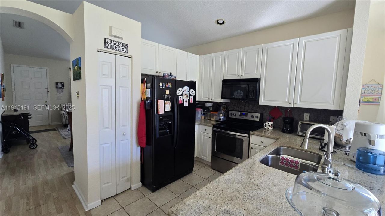 7950 NW 20th St, Pembroke Pines, FL 33024 Photo