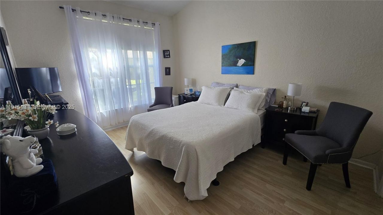 7950 NW 20th St, Pembroke Pines, FL 33024 Photo