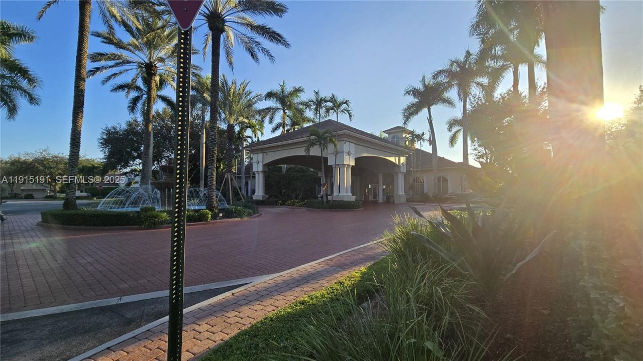 7950 NW 20th St, Pembroke Pines, FL 33024 Photo