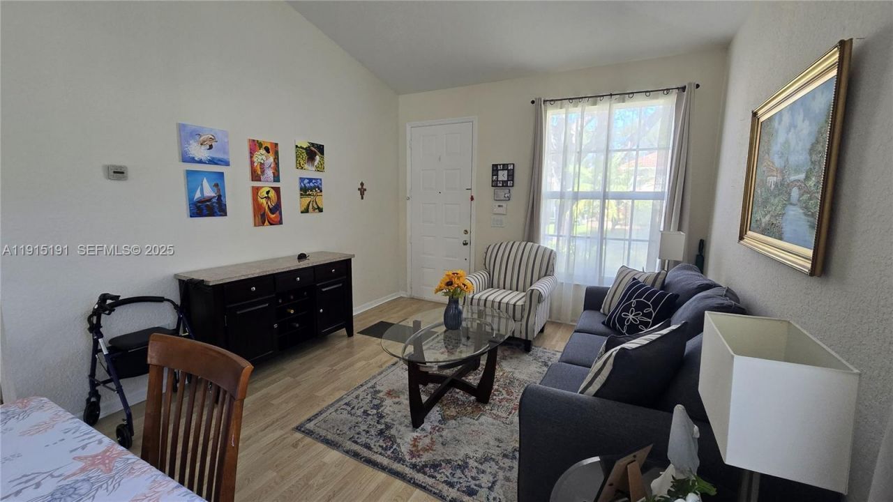 7950 NW 20th St, Pembroke Pines, FL 33024 Photo