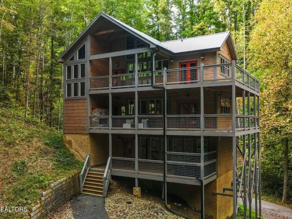 5175 Riversong Way, Sevierville, TN 37862