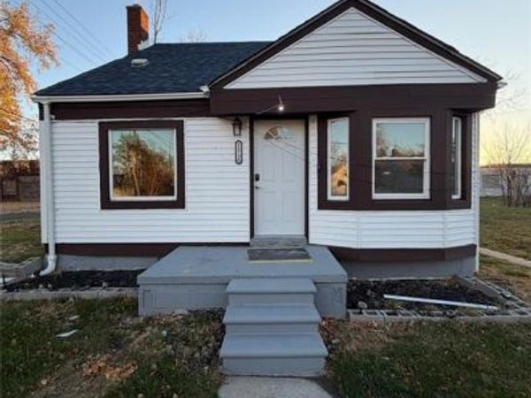 11736 Winthrop Street, Detroit, MI 48227