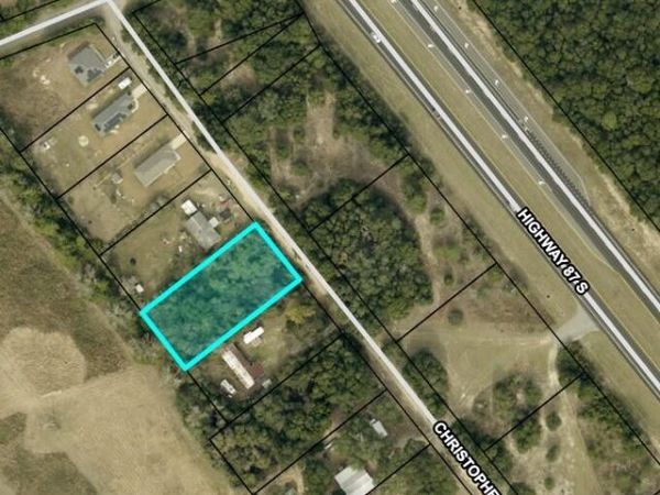 4769 Christopher Lane, Milton, FL 32583