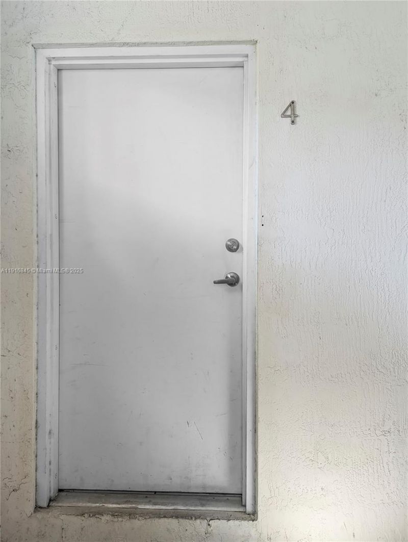 850 SW 14th Ave, Unit 4, Miami, FL 33135 Photo