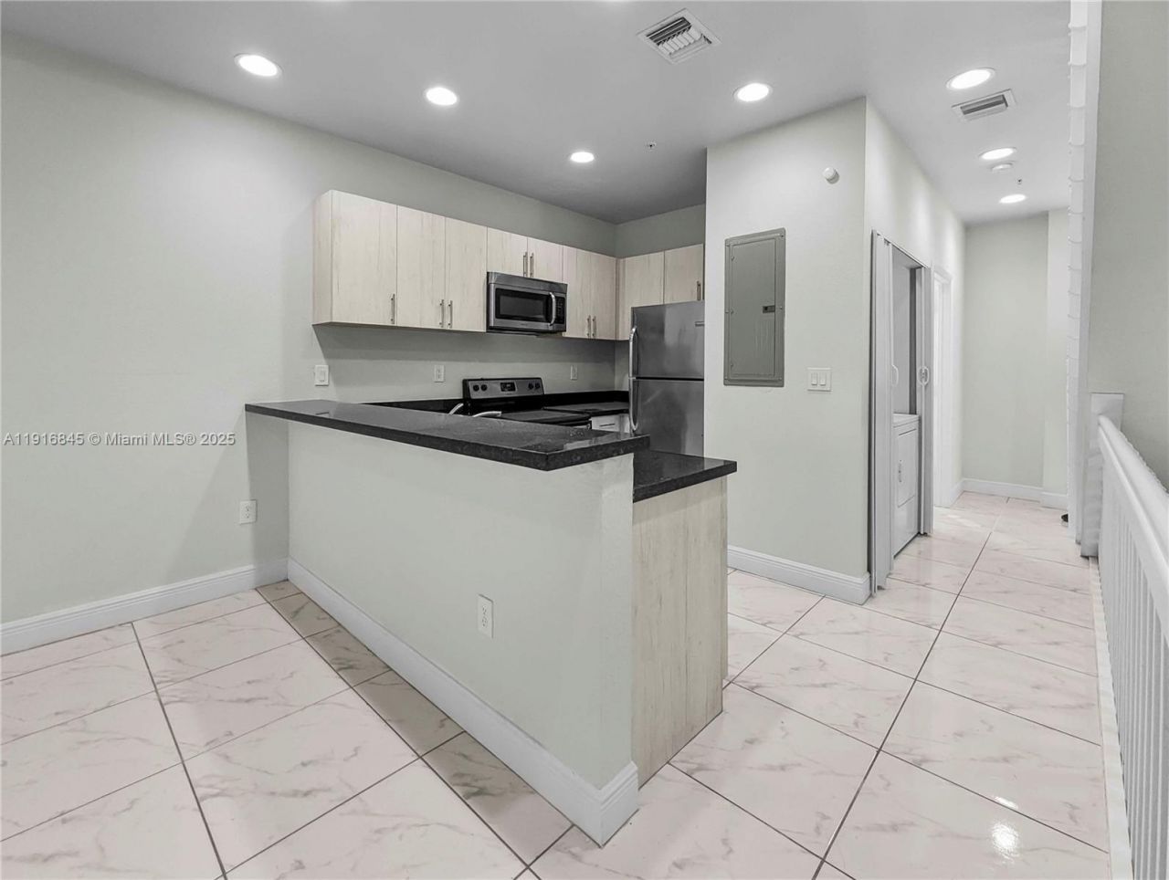 850 SW 14th Ave, Unit 4, Miami, FL 33135 Photo