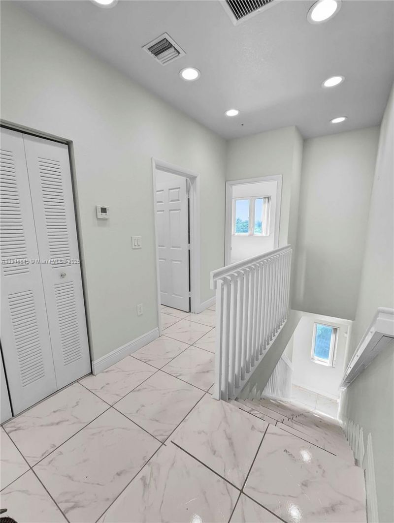 850 SW 14th Ave, Unit 4, Miami, FL 33135 Photo