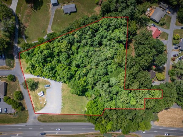 211 Forest Circle, Jonesborough, TN 37659