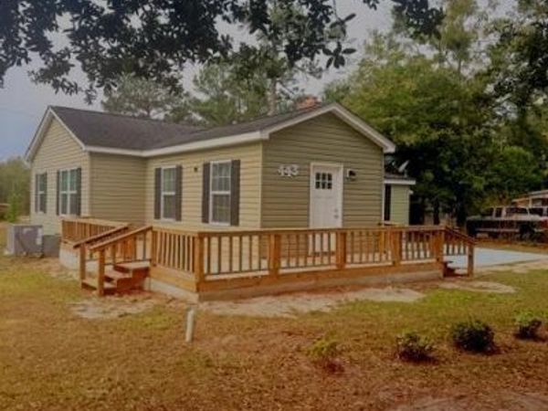 443 Stewart Street SW, Pelham, GA 31779