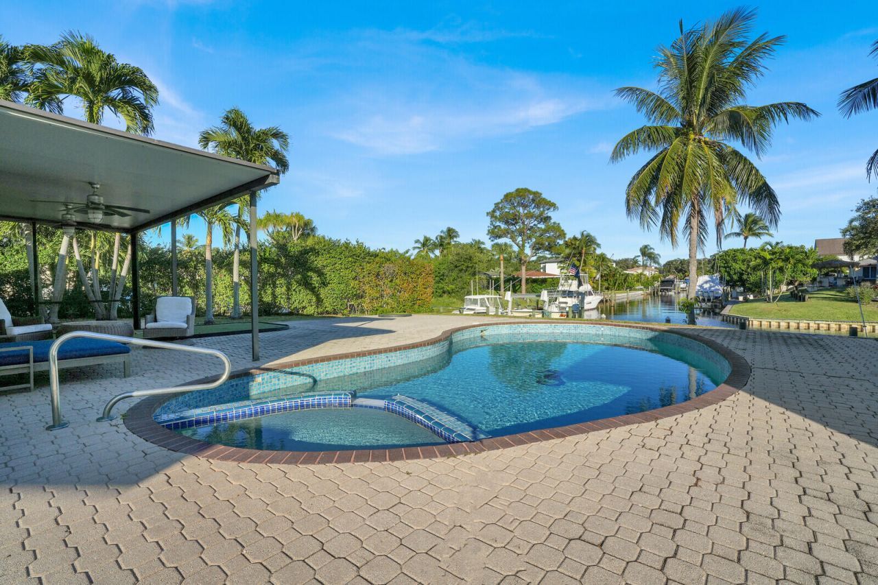 12980 Prosperity Farms Road, Palm Beach Gardens, FL 33410 Photo