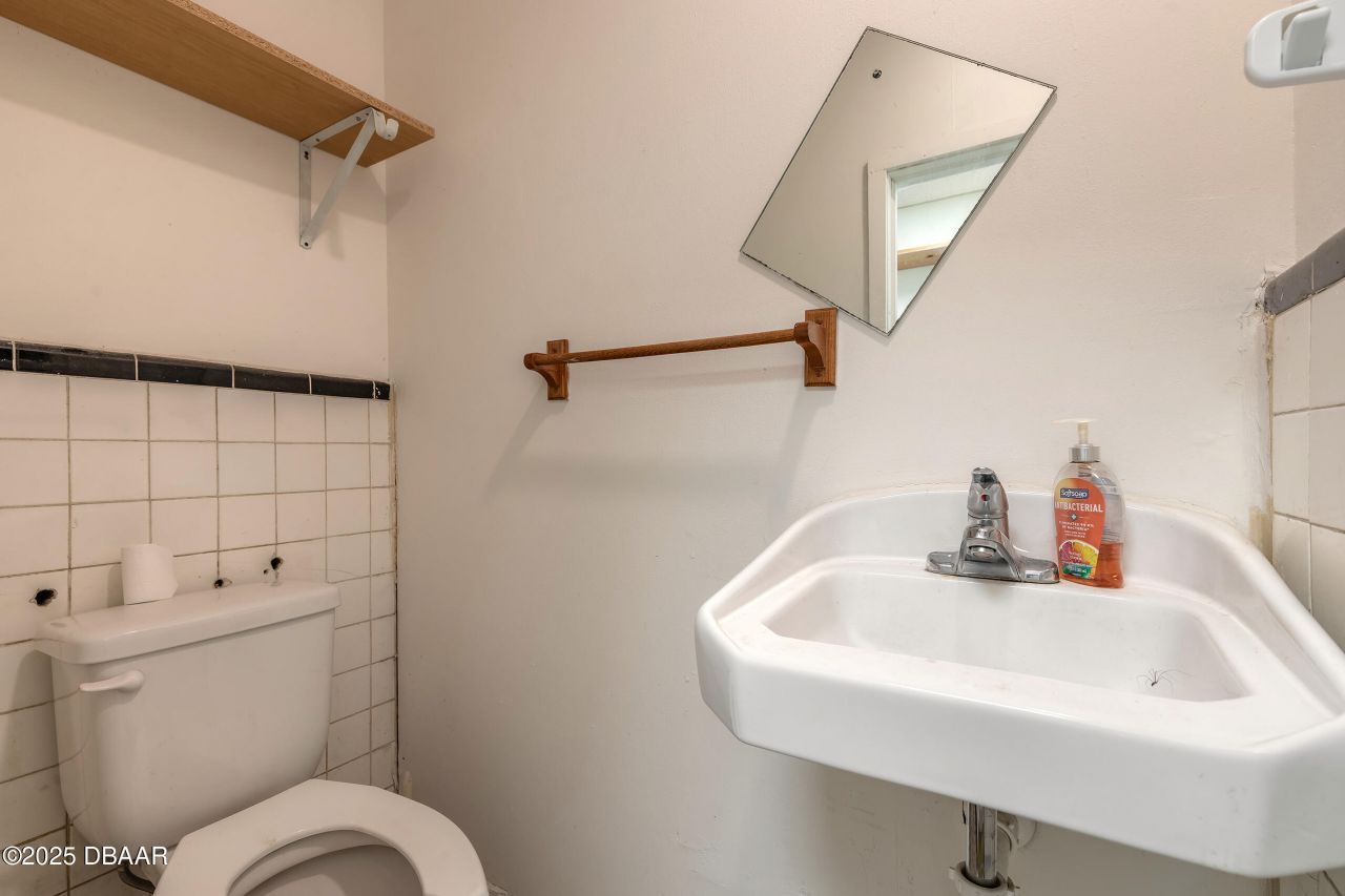 529 Ridgewood Avenue, Holly Hill, FL 32117 Photo