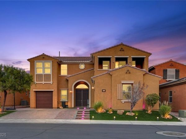 8826 Dramatic Gold Avenue, Las Vegas, NV 89178