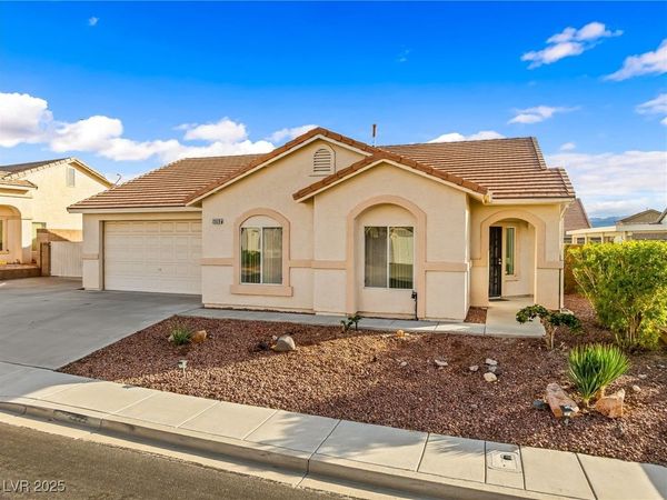 2926 Shimmering Bay Street , Laughlin, NV 89029