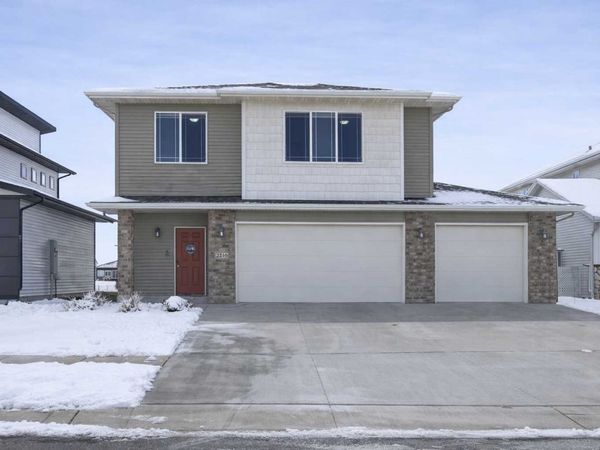 2216 10th Court W, West Fargo, ND 58078