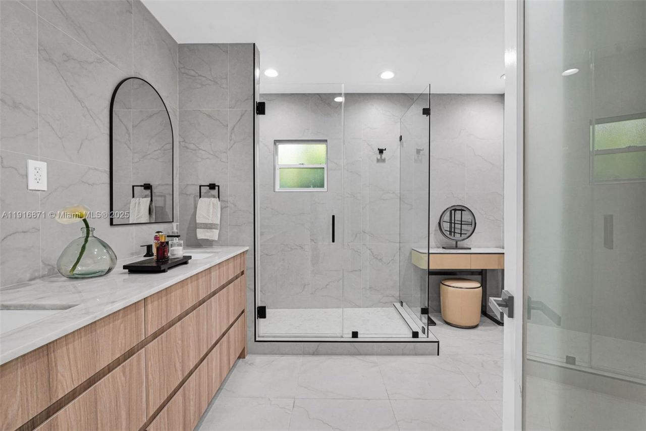 145 Bal Bay Dr, Bal Harbour, FL 33154 Photo