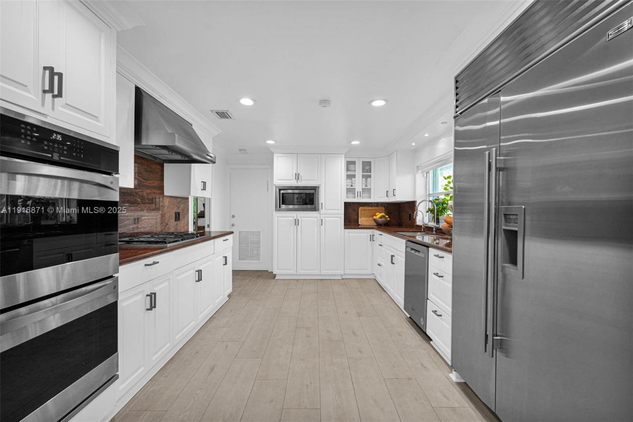 145 Bal Bay Dr, Bal Harbour, FL 33154 Photo