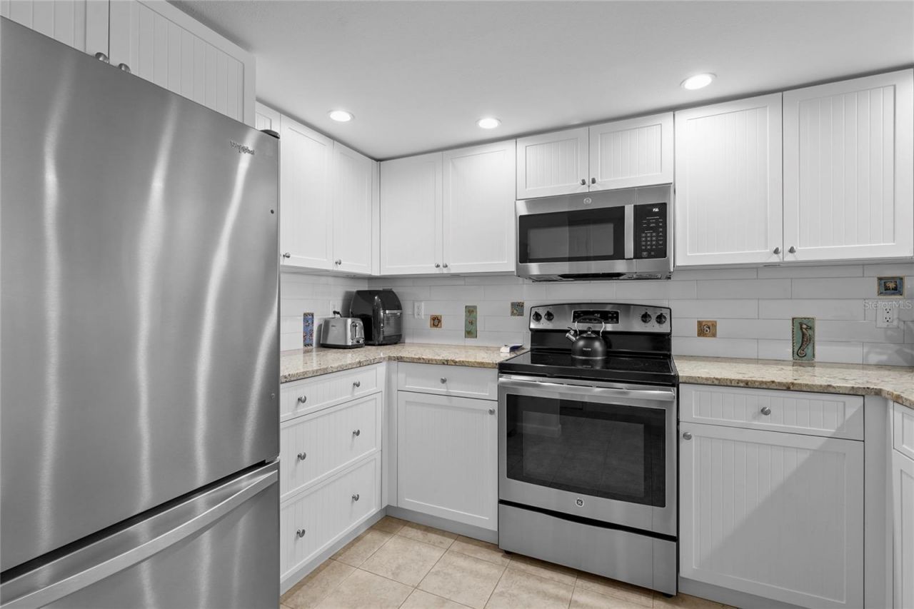 1007 Gulf Drive N, Unit 213, Bradenton Beach, FL 34217 Photo