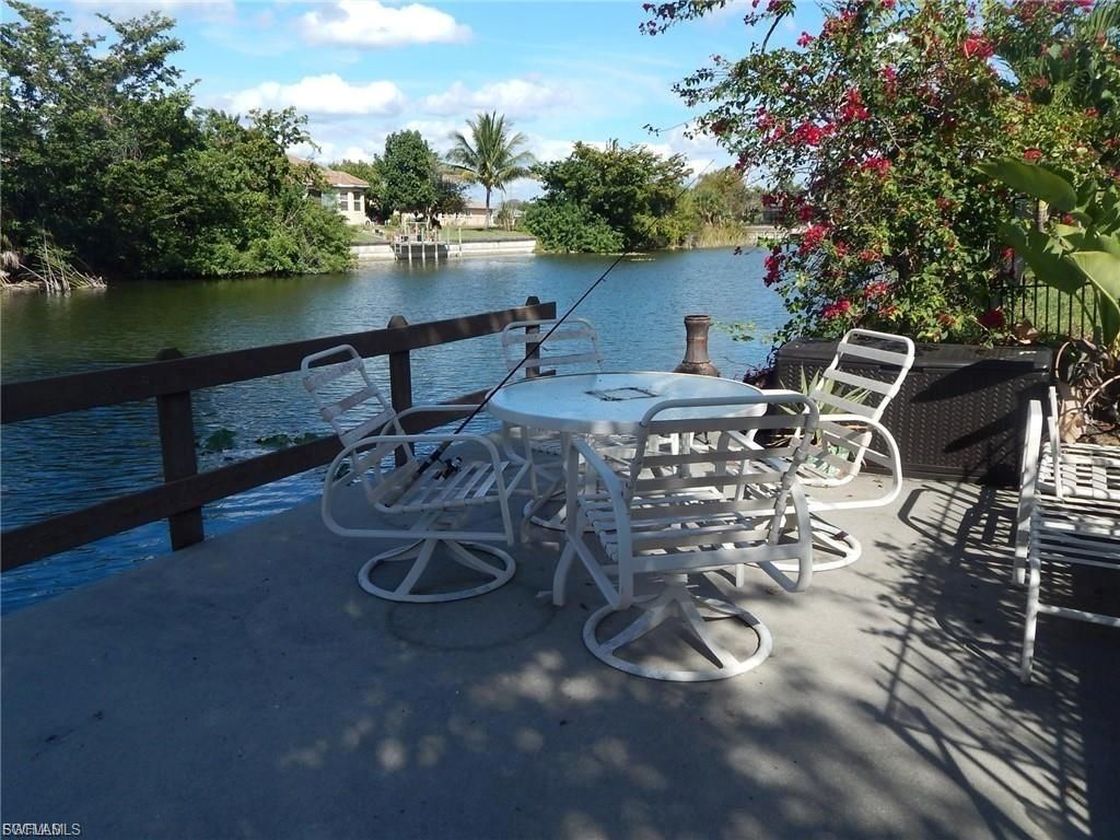 2207 NE 1st Ter, Cape Coral, FL 33909 Photo