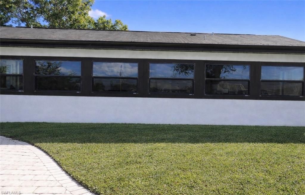 2207 NE 1st Ter, Cape Coral, FL 33909 Photo