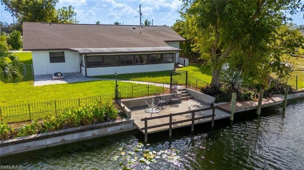 2207 NE 1st Ter, Cape Coral, FL 33909 Photo