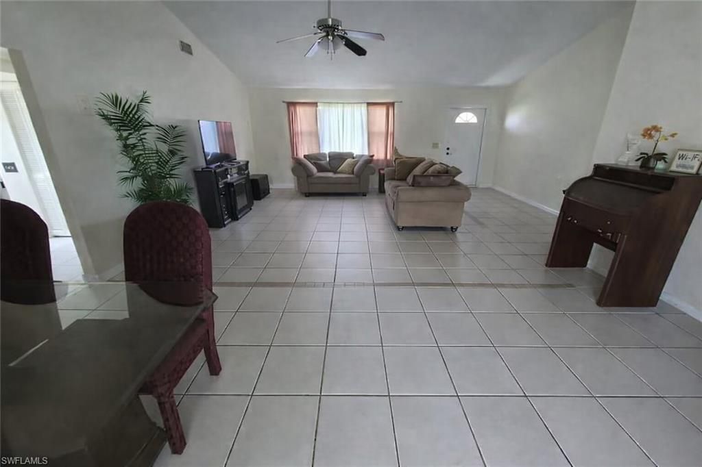 2207 NE 1st Ter, Cape Coral, FL 33909 Photo