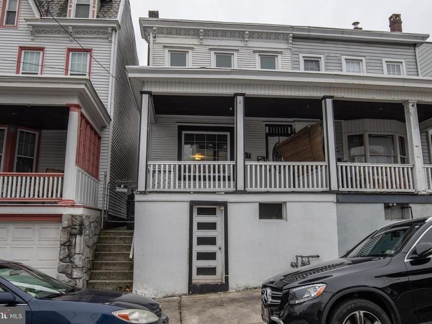 1317 W Norwegian Street, Pottsville, PA 17901 Main Photo