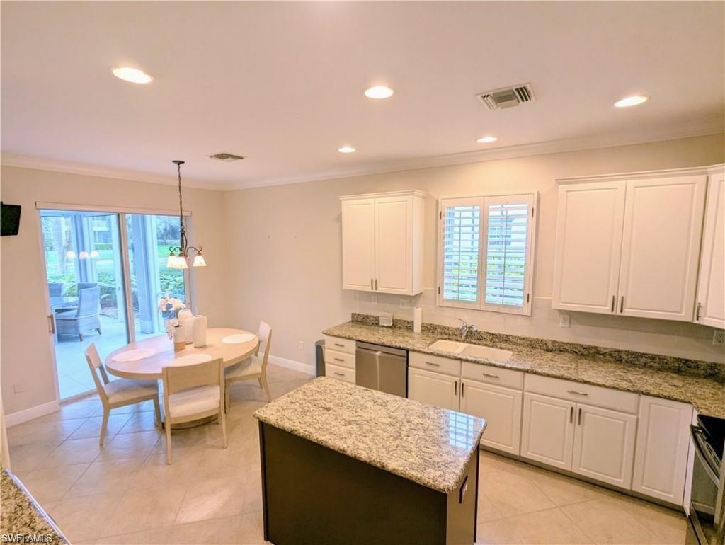 12839 Carrington Cir, Unit 8-102, Naples, FL 34105 Photo