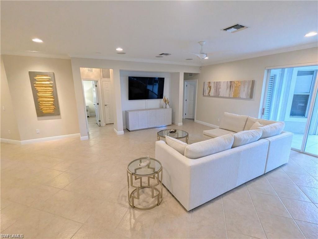 12839 Carrington Cir, Unit 8-102, Naples, FL 34105 Photo
