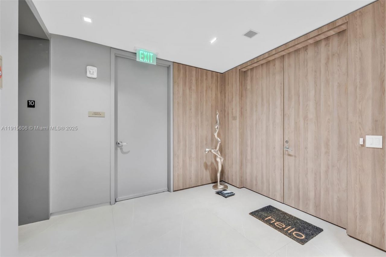 18975 Collins Ave, Unit 1002, Sunny Isles Beach, FL 33160 Photo