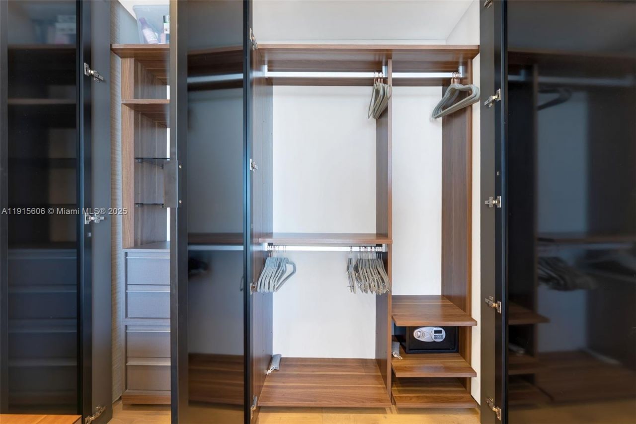 18975 Collins Ave, Unit 1002, Sunny Isles Beach, FL 33160 Photo